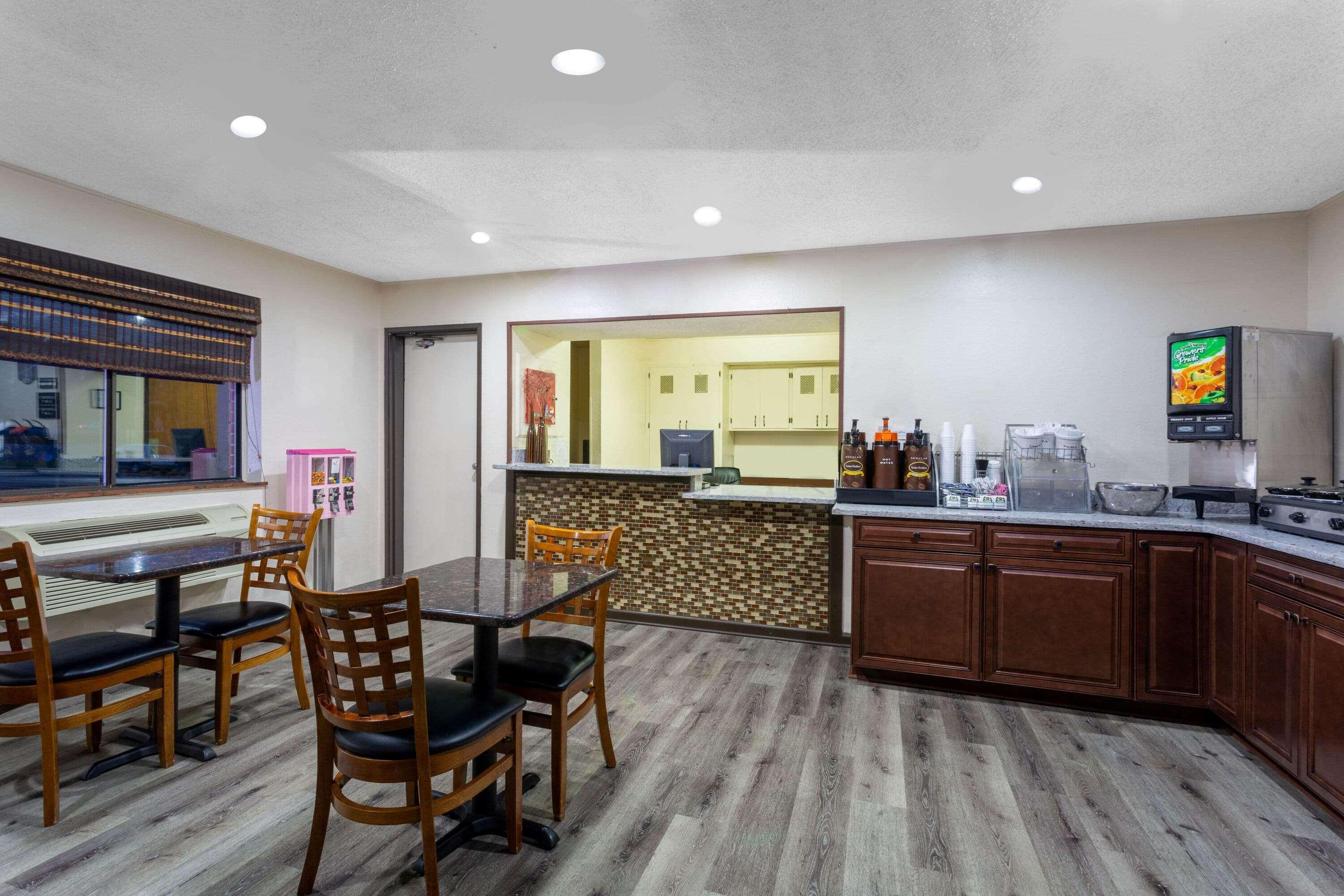 Hotel Super 8 By Wyndham Abingdon Va Esterno foto