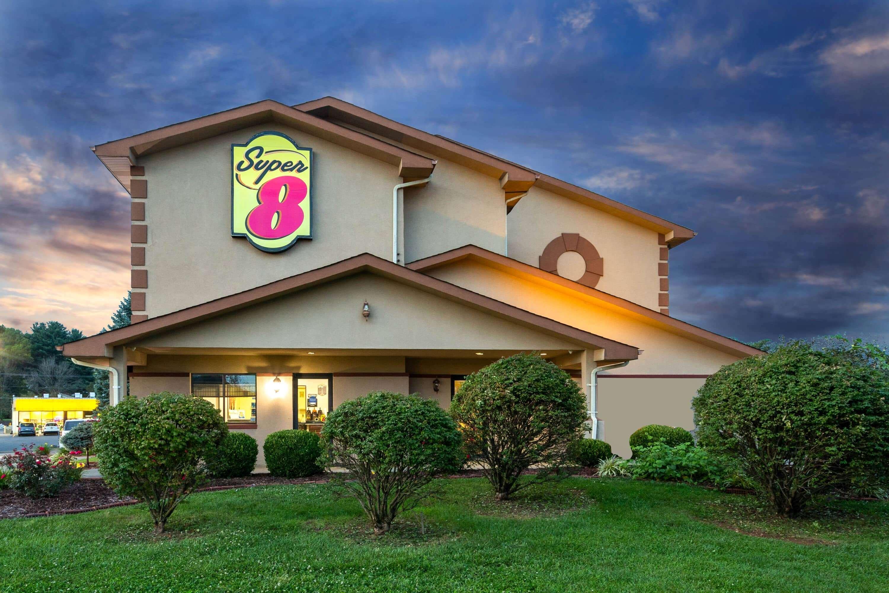 Hotel Super 8 By Wyndham Abingdon Va Esterno foto